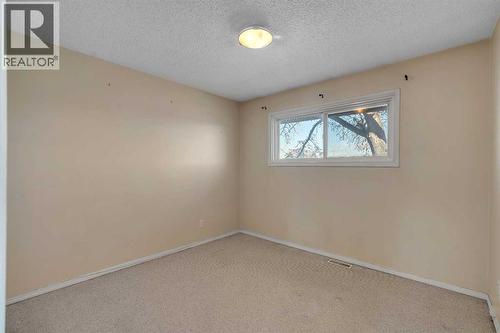 14, 8112 36 Avenue Nw, Calgary, AB - Indoor Photo Showing Other Room