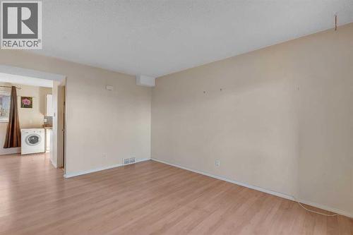 14, 8112 36 Avenue Nw, Calgary, AB - Indoor Photo Showing Other Room