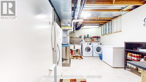 Spacious Landry room - 29 Ridge Creek Drive, Meaford, ON - Indoor Photo Showing Laundry Room