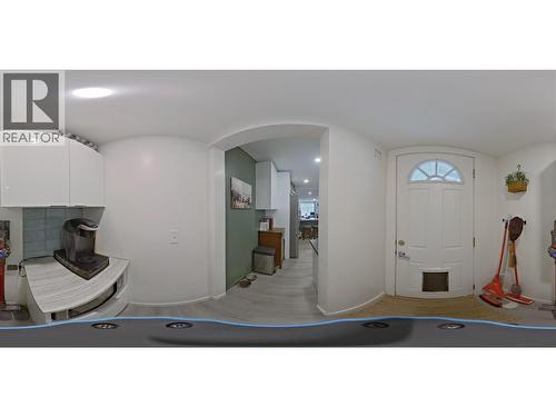 865 Theodora Road, Kelowna, BC - Indoor