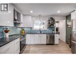 Thoughtfully designed new kitchen - 