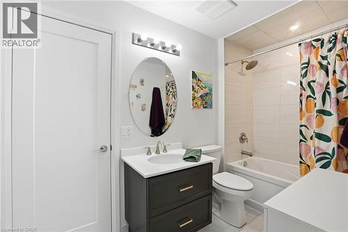 16 Concord Place Unit# 346, Grimsby, ON - Indoor Photo Showing Bathroom