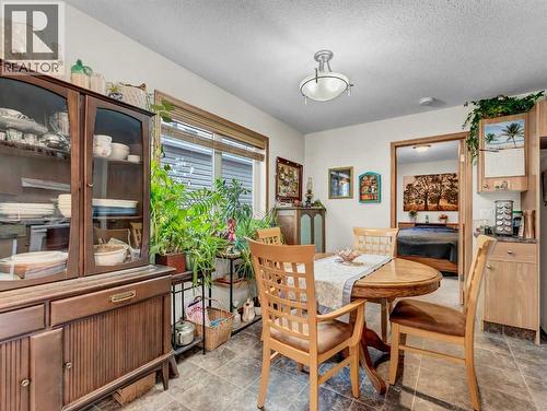 628 Industrial Avenue Se, Medicine Hat, AB - Indoor Photo Showing Dining Room