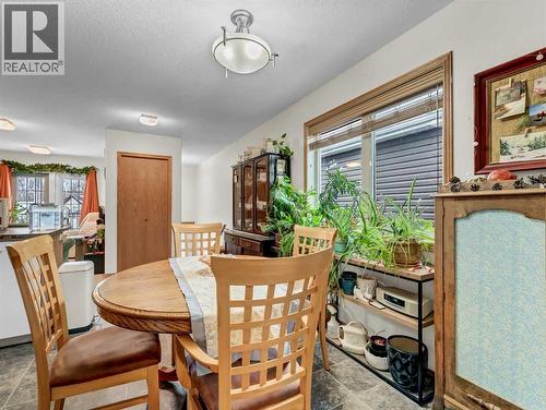 628 Industrial Avenue Se, Medicine Hat, AB - Indoor Photo Showing Dining Room
