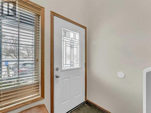 628 Industrial Avenue Se, Medicine Hat, AB - Indoor Photo Showing Other Room
