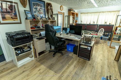 2 Silke Drive, Petawawa, ON - Indoor Photo Showing Office