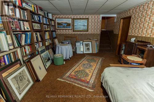 2 Silke Drive, Petawawa, ON - Indoor