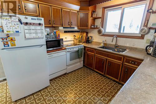 2 Silke Drive, Petawawa, ON - Indoor Photo Showing Kitchen With Double Sink