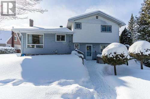 2 Silke Drive, Petawawa, ON - Outdoor