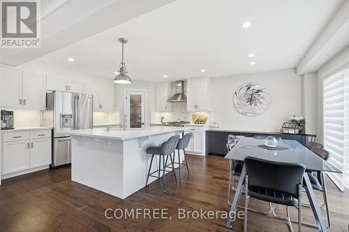 61 Evergreens Drive, Grimsby (Grimsby West), ON - Indoor Photo Showing Kitchen With Upgraded Kitchen