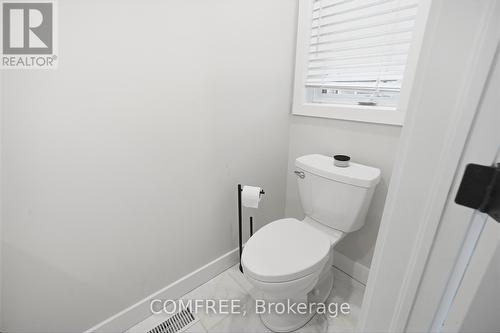 61 Evergreens Drive, Grimsby (Grimsby West), ON - Indoor Photo Showing Bathroom