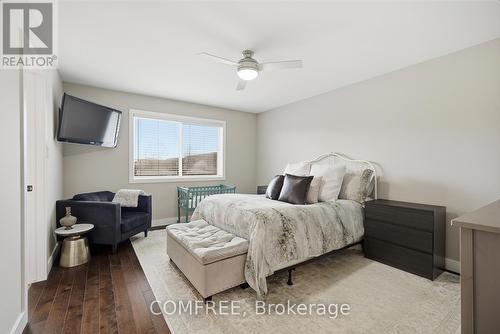 61 Evergreens Drive, Grimsby (Grimsby West), ON - Indoor Photo Showing Bedroom