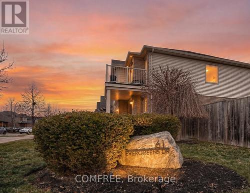 61 Evergreens Drive, Grimsby (Grimsby West), ON - Outdoor With Balcony With View
