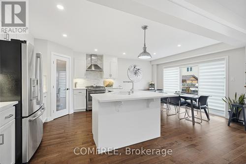 61 Evergreens Drive, Grimsby (Grimsby West), ON - Indoor Photo Showing Kitchen With Upgraded Kitchen