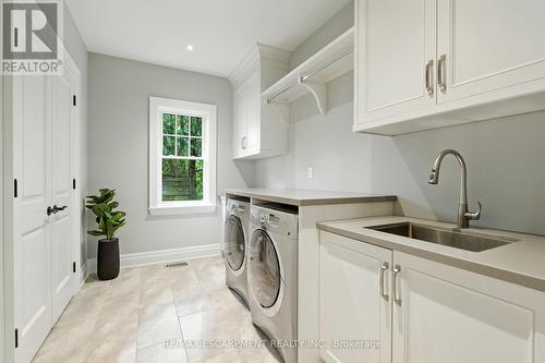391 Patricia Drive, Burlington, ON - Indoor Photo Showing Laundry Room