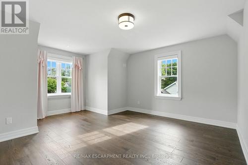 391 Patricia Drive, Burlington, ON - Indoor Photo Showing Other Room