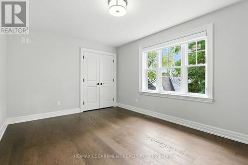 391 Patricia Drive, Burlington, ON - Indoor Photo Showing Other Room