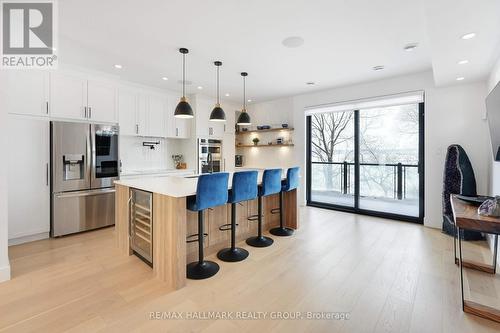 Main Level - Kitchen - 2167 Rice Avenue, Ottawa, ON - Indoor Photo Showing Kitchen With Upgraded Kitchen