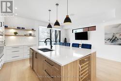 Main Level - Kitchen - 