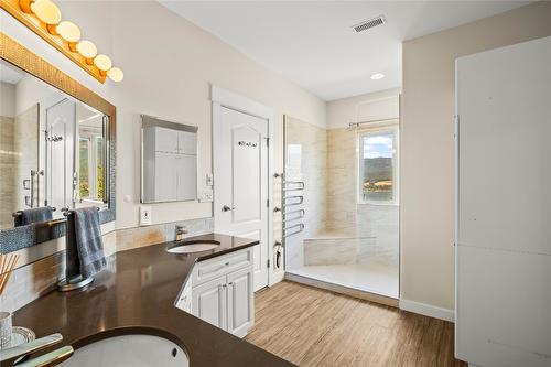 21-83 Peregrine Way, Vernon, BC - Indoor Photo Showing Bathroom