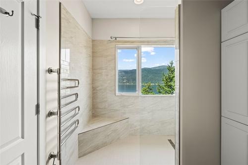 21-83 Peregrine Way, Vernon, BC - Indoor Photo Showing Bathroom