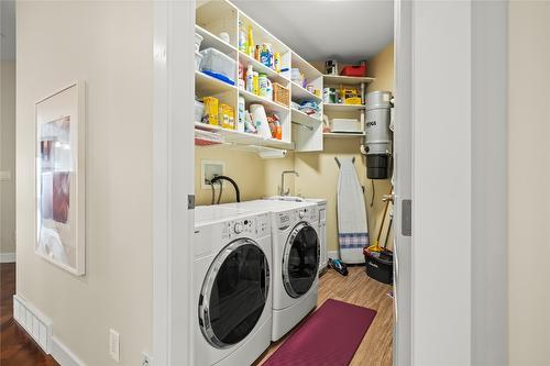 21-83 Peregrine Way, Vernon, BC - Indoor Photo Showing Laundry Room