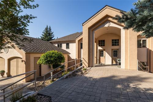 21-83 Peregrine Way, Vernon, BC - Outdoor