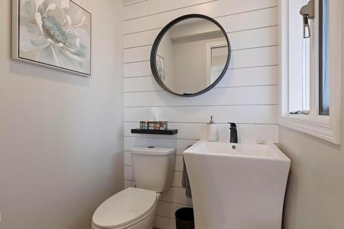 2266 Omineca Place, Kelowna, BC - Indoor Photo Showing Laundry Room