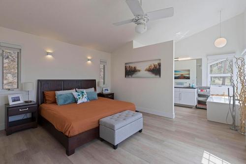 2266 Omineca Place, Kelowna, BC - Indoor Photo Showing Bedroom