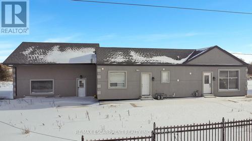 4049 6 Highway, Hamilton, ON - Outdoor