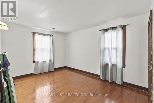 40 Kingsway, Welland, ON - Indoor Photo Showing Other Room
