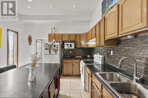 40 Kingsway, Welland, ON - Indoor Photo Showing Kitchen With Double Sink