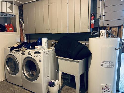 132 Lakeview Avenue, Williams Lake, BC - Indoor Photo Showing Laundry Room