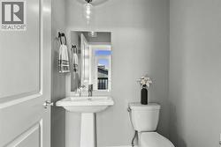 Convenient 2-piece powder room - 