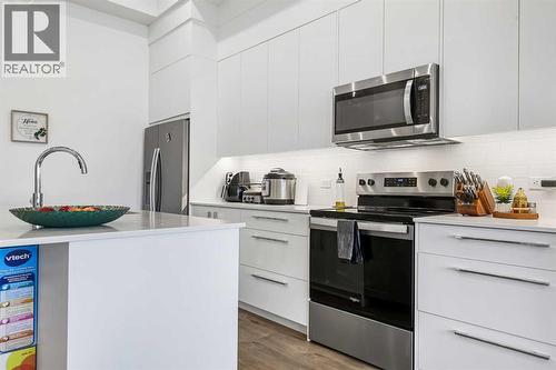 3121, 60 Skyview Ranch Road Ne, Calgary, AB - Indoor Photo Showing Kitchen With Stainless Steel Kitchen With Upgraded Kitchen