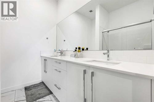 3121, 60 Skyview Ranch Road Ne, Calgary, AB - Indoor Photo Showing Bathroom
