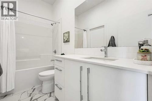 3121, 60 Skyview Ranch Road Ne, Calgary, AB - Indoor Photo Showing Bathroom