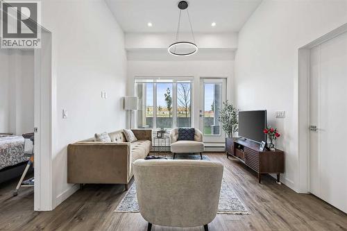 3121, 60 Skyview Ranch Road Ne, Calgary, AB - Indoor Photo Showing Living Room