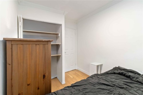 16-477 Lampson St, Esquimalt, BC 