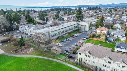 16-477 Lampson St, Esquimalt, BC 