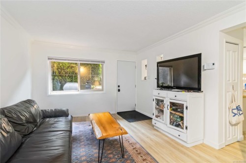 16-477 Lampson St, Esquimalt, BC 