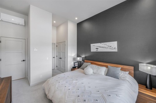 608-947 Whirlaway Cres, Langford, BC - Indoor Photo Showing Bedroom