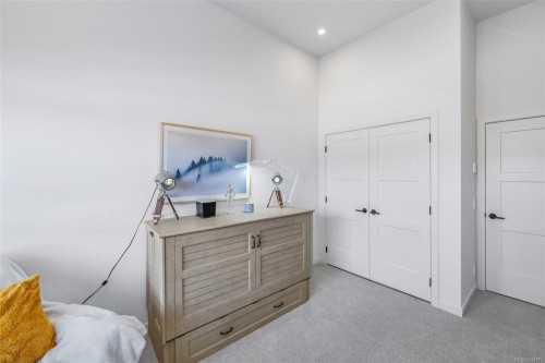 608-947 Whirlaway Cres, Langford, BC - Indoor Photo Showing Bedroom