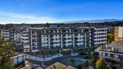 608-947 Whirlaway Cres, Langford, BC - Outdoor