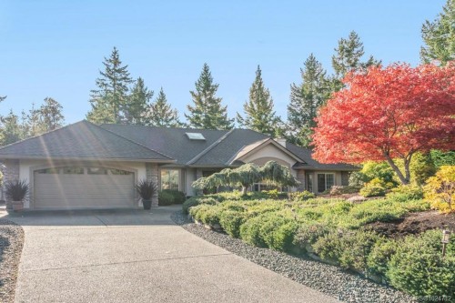 3285 Hobart Pl, Nanoose Bay, BC 