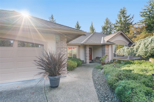 3285 Hobart Pl, Nanoose Bay, BC 