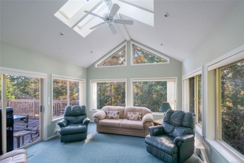 3285 Hobart Pl, Nanoose Bay, BC 