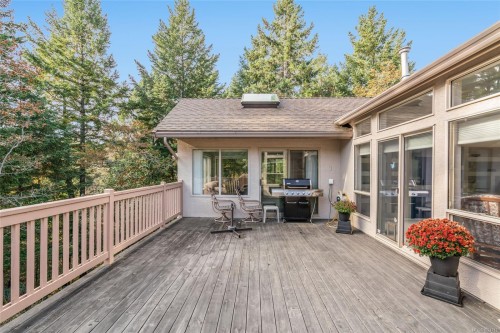 3285 Hobart Pl, Nanoose Bay, BC 