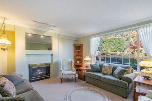 3285 Hobart Pl, Nanoose Bay, BC 