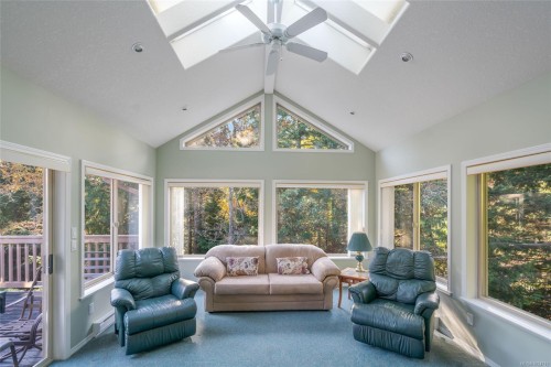 3285 Hobart Pl, Nanoose Bay, BC 
